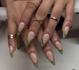 Chrome & metallics nails