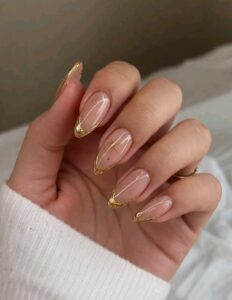 Minimal Gold Accent Nails Minimal Gold Accent Nails